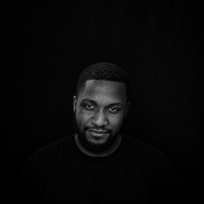 Shaun, Social Media
